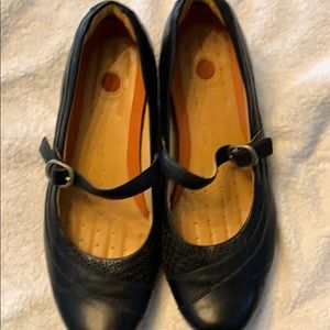 Unstructured Clarks Mary Jane flats